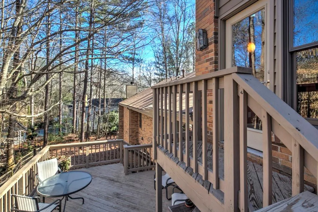 595 Idlewood Drive, Sandy Springs, Georgia 30327, 4 Bedrooms Bedrooms, ,3 BathroomsBathrooms,Residential,Sold,595 Idlewood Drive,5967934