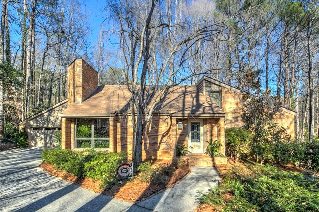 595 Idlewood Drive, Sandy Springs, Georgia 30327, 4 Bedrooms Bedrooms, ,3 BathroomsBathrooms,Residential,Sold,595 Idlewood Drive,5967934