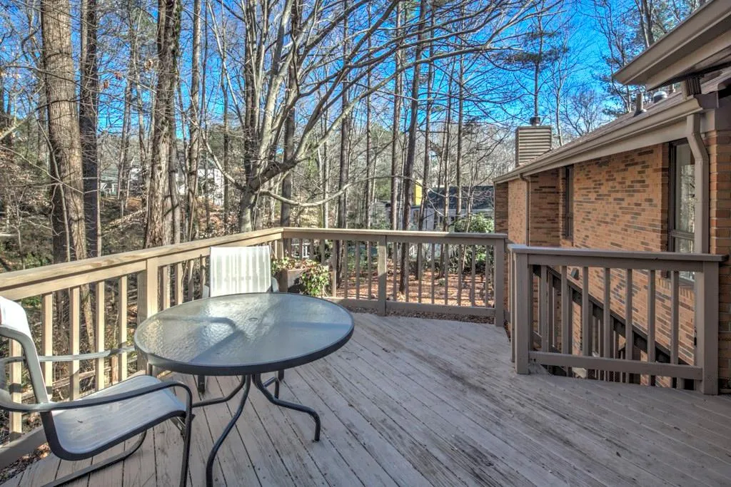 595 Idlewood Drive, Sandy Springs, Georgia 30327, 4 Bedrooms Bedrooms, ,3 BathroomsBathrooms,Residential,Sold,595 Idlewood Drive,5967934