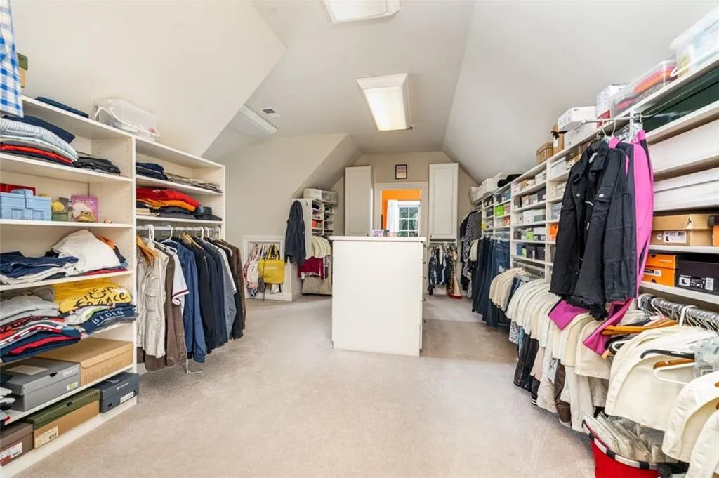 197 Stewart Drive, Atlanta, Georgia 30342, 5 Bedrooms Bedrooms, ,5 BathroomsBathrooms,Residential,Sold,197 Stewart Drive,7164266