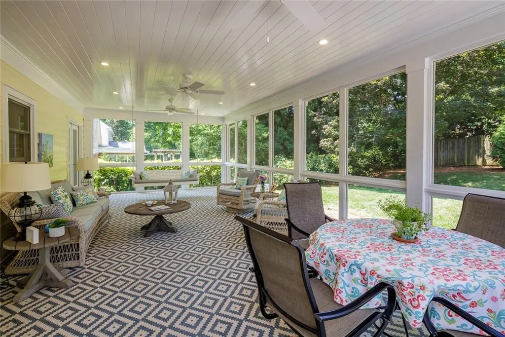 6805 Lisa Lane, Sandy Springs, Georgia 30338, 5 Bedrooms Bedrooms, ,3 BathroomsBathrooms,Residential,Sold,6805 Lisa Lane,7069770