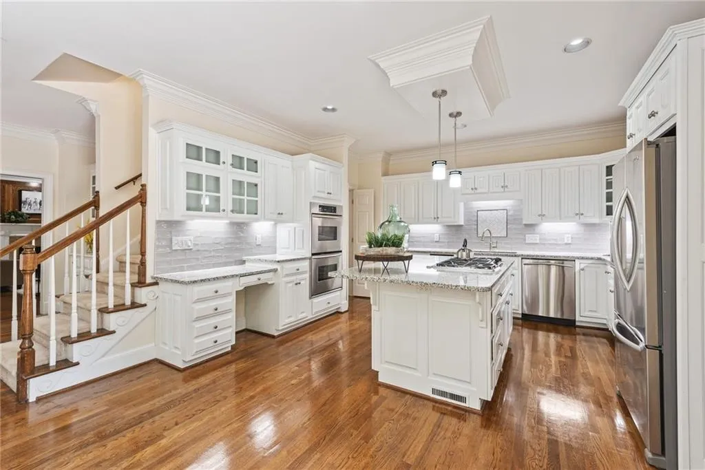 85 Wing Mill Road, Sandy Springs, Georgia 30350, 5 Bedrooms Bedrooms, ,4 BathroomsBathrooms,Residential,Sold,85 Wing Mill Road,6619162