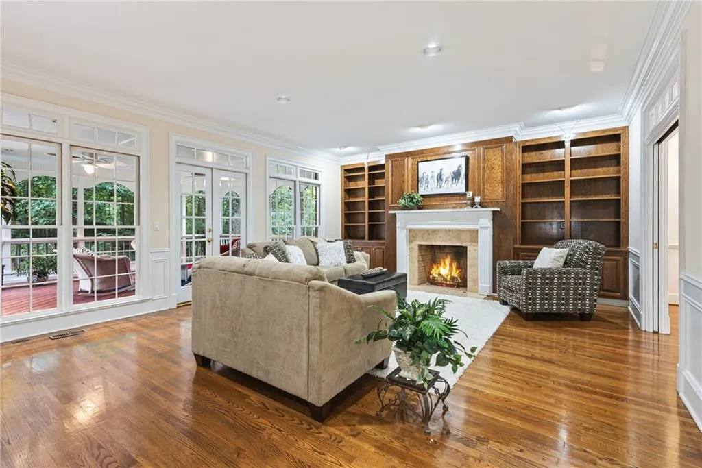 85 Wing Mill Road, Sandy Springs, Georgia 30350, 5 Bedrooms Bedrooms, ,4 BathroomsBathrooms,Residential,Sold,85 Wing Mill Road,6619162