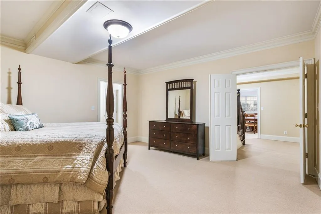 85 Wing Mill Road, Sandy Springs, Georgia 30350, 5 Bedrooms Bedrooms, ,4 BathroomsBathrooms,Residential,Sold,85 Wing Mill Road,6619162