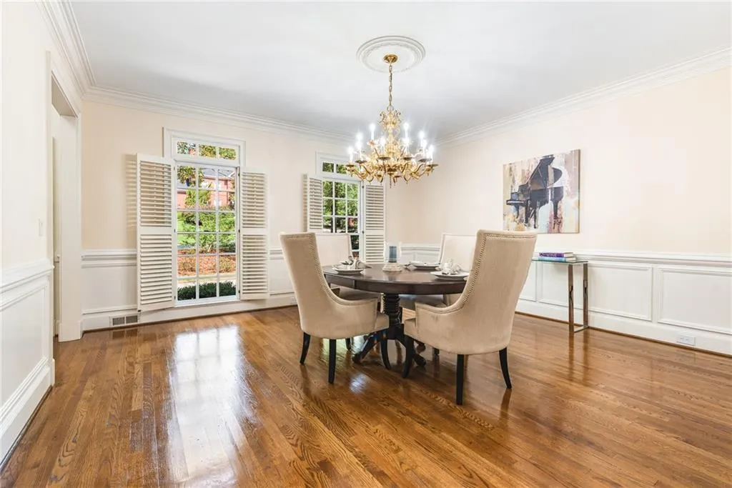 85 Wing Mill Road, Sandy Springs, Georgia 30350, 5 Bedrooms Bedrooms, ,4 BathroomsBathrooms,Residential,Sold,85 Wing Mill Road,6619162