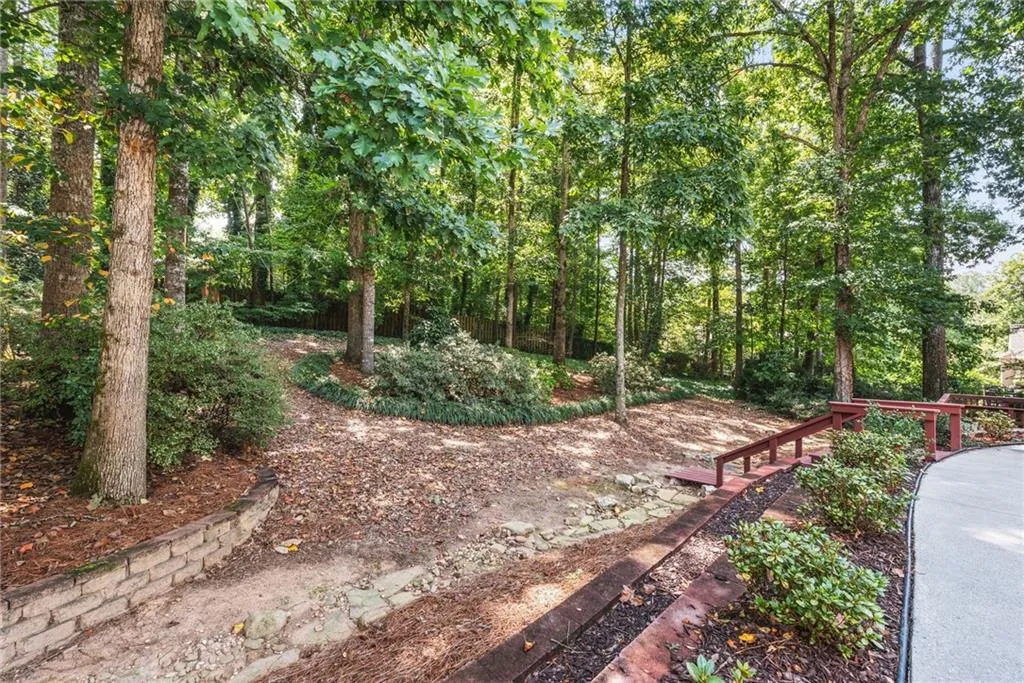 85 Wing Mill Road, Sandy Springs, Georgia 30350, 5 Bedrooms Bedrooms, ,4 BathroomsBathrooms,Residential,Sold,85 Wing Mill Road,6619162