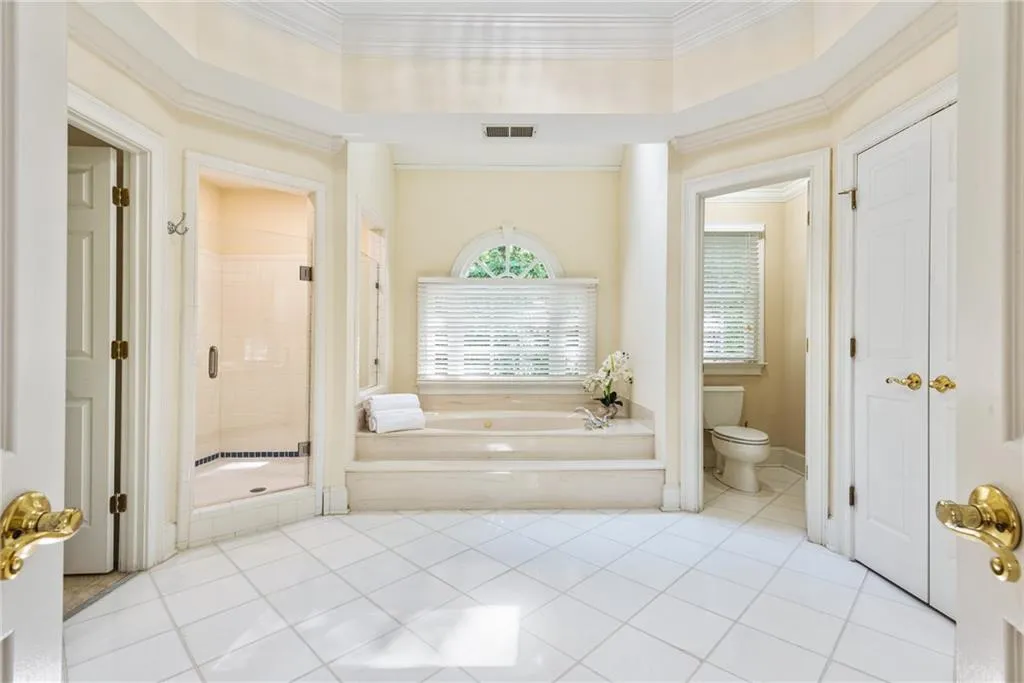 85 Wing Mill Road, Sandy Springs, Georgia 30350, 5 Bedrooms Bedrooms, ,4 BathroomsBathrooms,Residential,Sold,85 Wing Mill Road,6619162