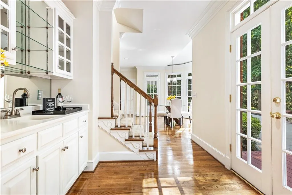 85 Wing Mill Road, Sandy Springs, Georgia 30350, 5 Bedrooms Bedrooms, ,4 BathroomsBathrooms,Residential,Sold,85 Wing Mill Road,6619162