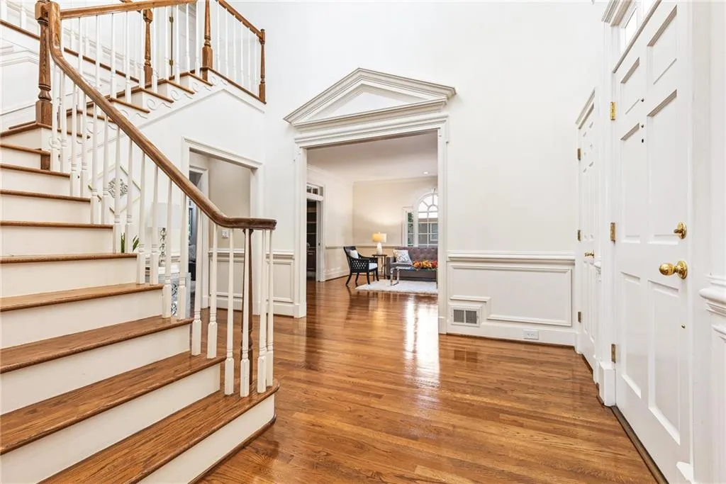 85 Wing Mill Road, Sandy Springs, Georgia 30350, 5 Bedrooms Bedrooms, ,4 BathroomsBathrooms,Residential,Sold,85 Wing Mill Road,6619162