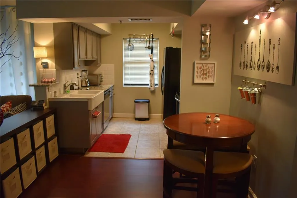 795 Hammond Drive Unit 212, Sandy Springs, Georgia 30328, 1 Bedroom Bedrooms, ,1 BathroomBathrooms,Residential,Sold,795 Hammond Drive Unit 212,6057673