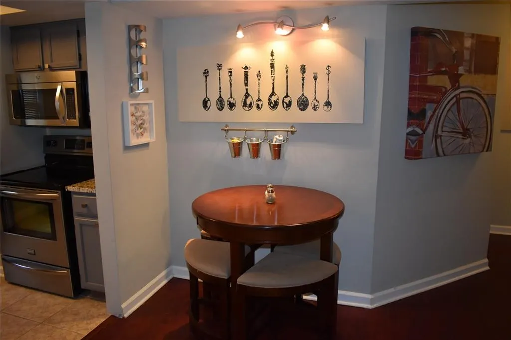 795 Hammond Drive Unit 212, Sandy Springs, Georgia 30328, 1 Bedroom Bedrooms, ,1 BathroomBathrooms,Residential,Sold,795 Hammond Drive Unit 212,6057673