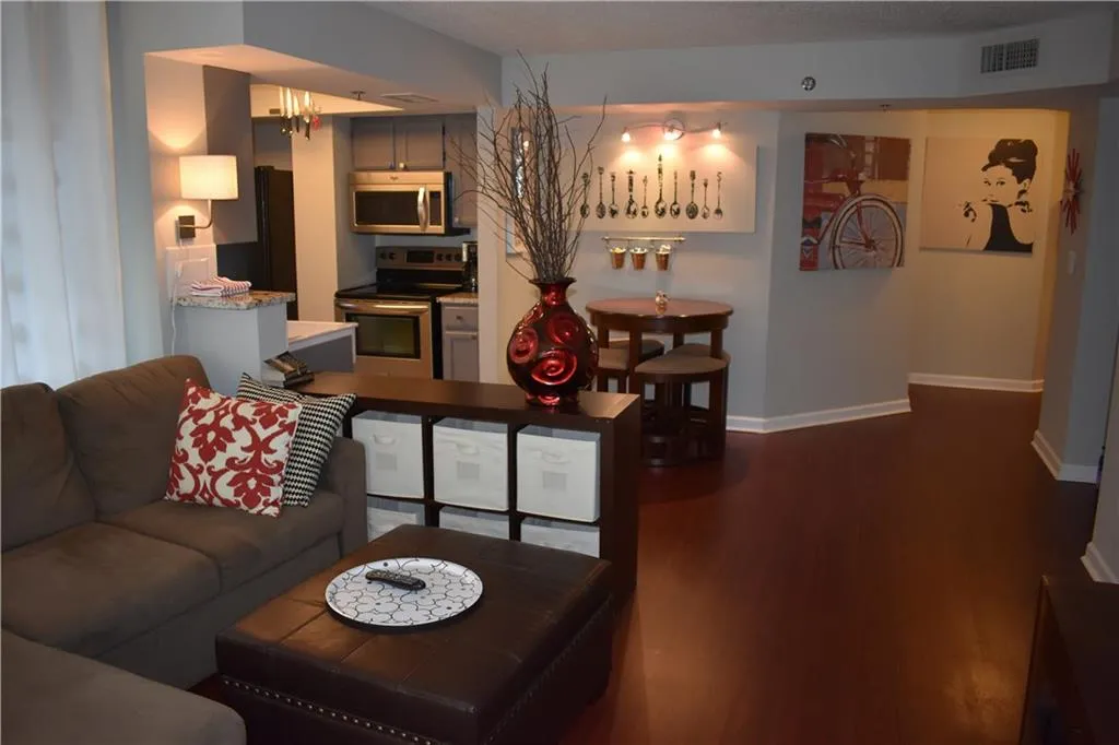 795 Hammond Drive Unit 212, Sandy Springs, Georgia 30328, 1 Bedroom Bedrooms, ,1 BathroomBathrooms,Residential,Sold,795 Hammond Drive Unit 212,6057673