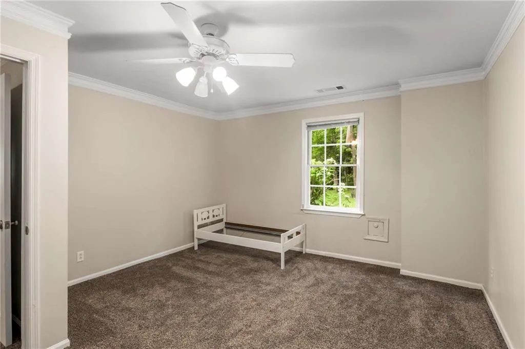 5300 New London, Sandy Springs, Georgia 30327, 5 Bedrooms Bedrooms, ,3 BathroomsBathrooms,Residential,Sold,5300 New London,7428514