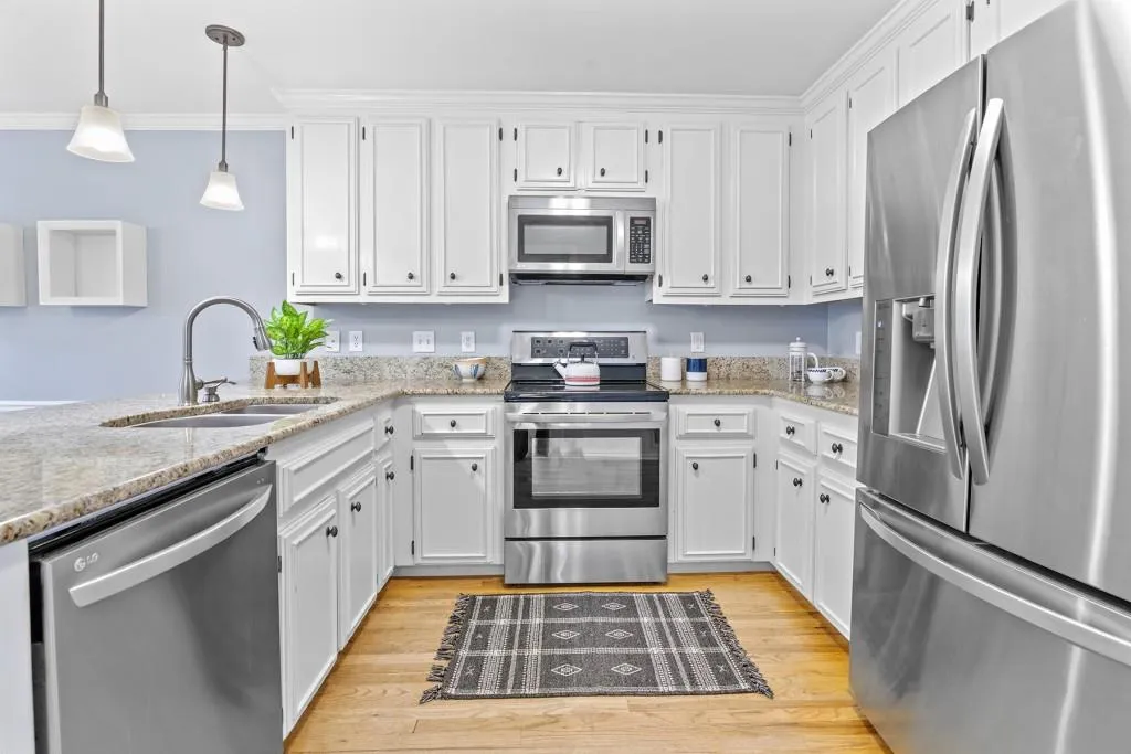 585 Calaveras Drive, Atlanta, Georgia 30350, 4 Bedrooms Bedrooms, ,2 BathroomsBathrooms,Residential,Sold,585 Calaveras Drive,6966395