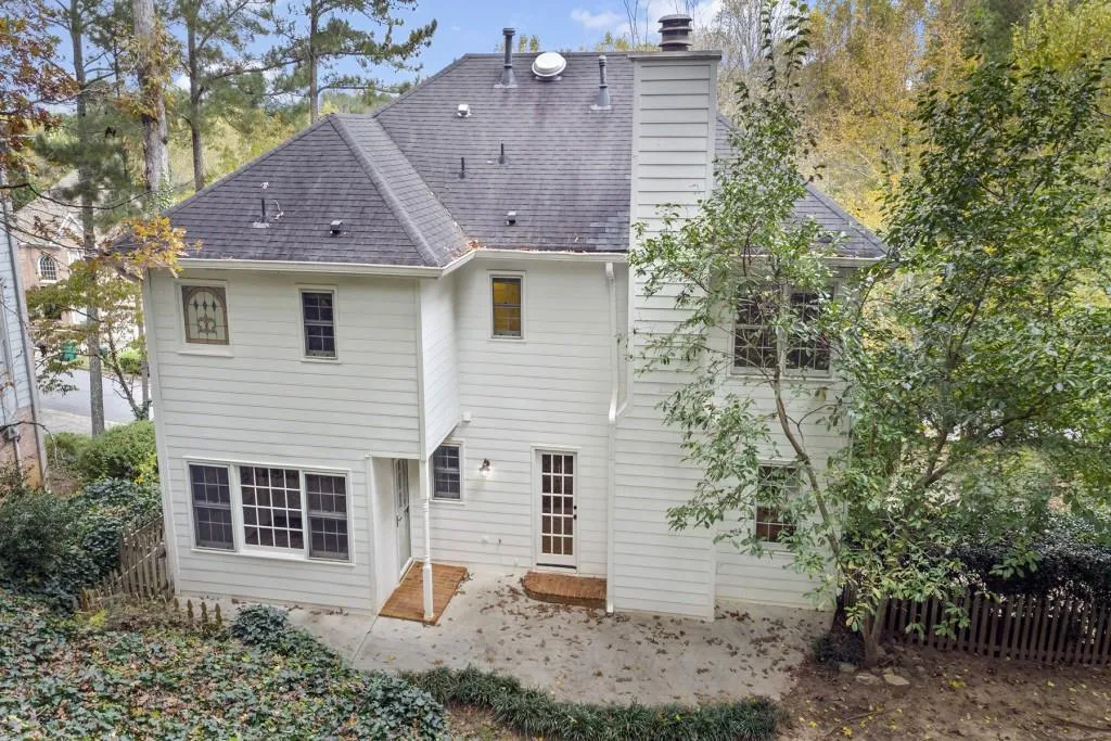 585 Calaveras Drive, Atlanta, Georgia 30350, 4 Bedrooms Bedrooms, ,2 BathroomsBathrooms,Residential,Sold,585 Calaveras Drive,6966395