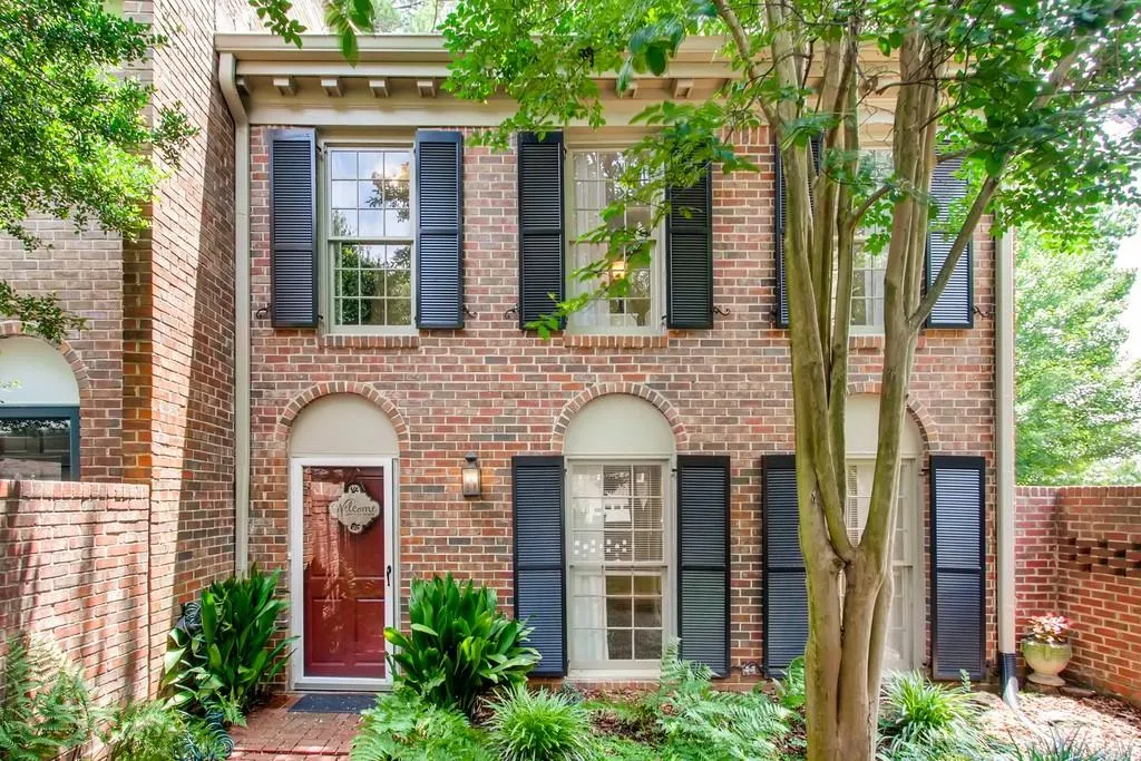 319 The Chace Ne, Atlanta, Georgia 30328, 2 Bedrooms Bedrooms, ,2 BathroomsBathrooms,Residential,Sold,319 The Chace Ne,6668716