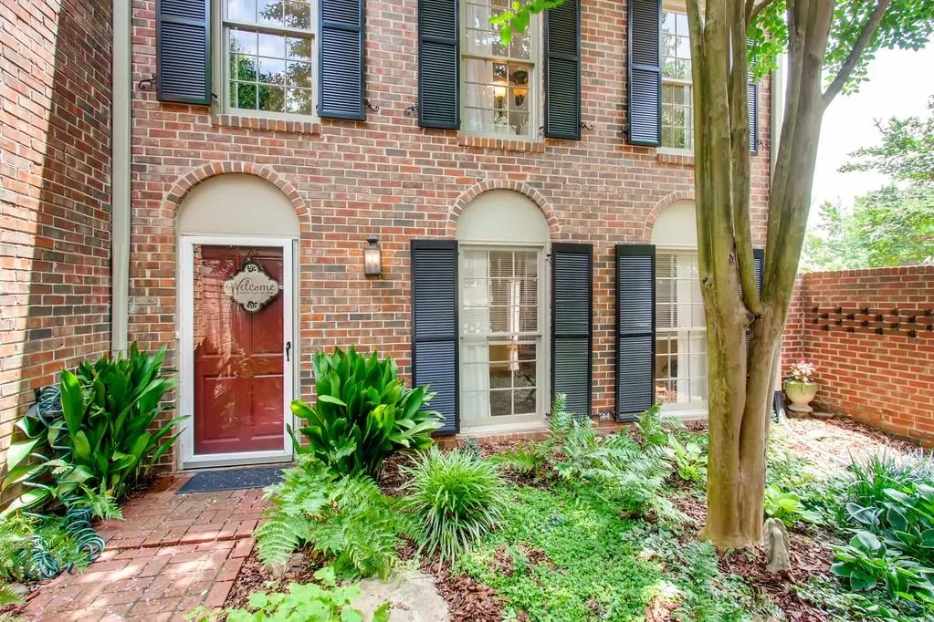 319 The Chace Ne, Atlanta, Georgia 30328, 2 Bedrooms Bedrooms, ,2 BathroomsBathrooms,Residential,Sold,319 The Chace Ne,6668716