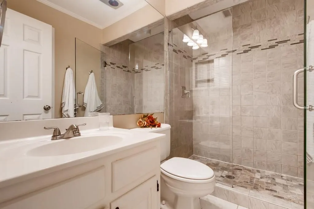 319 The Chace Ne, Atlanta, Georgia 30328, 2 Bedrooms Bedrooms, ,2 BathroomsBathrooms,Residential,Sold,319 The Chace Ne,6668716