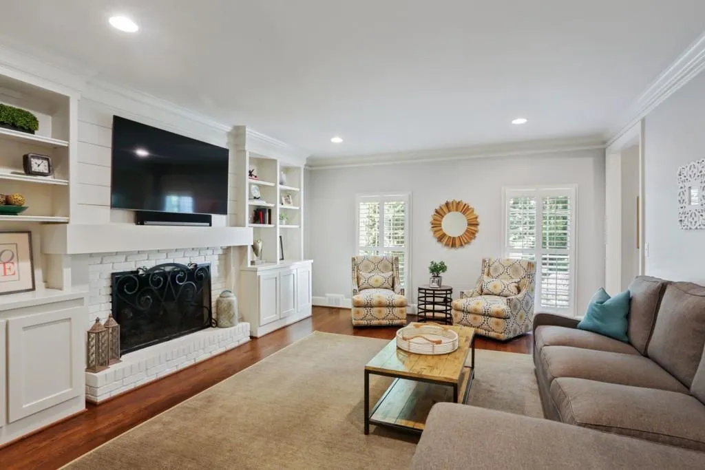 6190 Blackwater Trail, Sandy Springs, Georgia 30328, 5 Bedrooms Bedrooms, ,3 BathroomsBathrooms,Residential,Sold,6190 Blackwater Trail,7008313