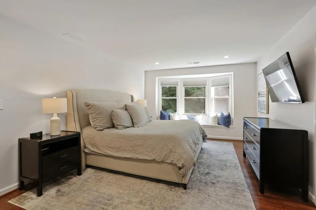 6190 Blackwater Trail, Sandy Springs, Georgia 30328, 5 Bedrooms Bedrooms, ,3 BathroomsBathrooms,Residential,Sold,6190 Blackwater Trail,7008313