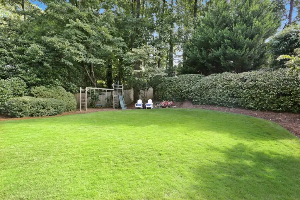 6190 Blackwater Trail, Sandy Springs, Georgia 30328, 5 Bedrooms Bedrooms, ,3 BathroomsBathrooms,Residential,Sold,6190 Blackwater Trail,7008313