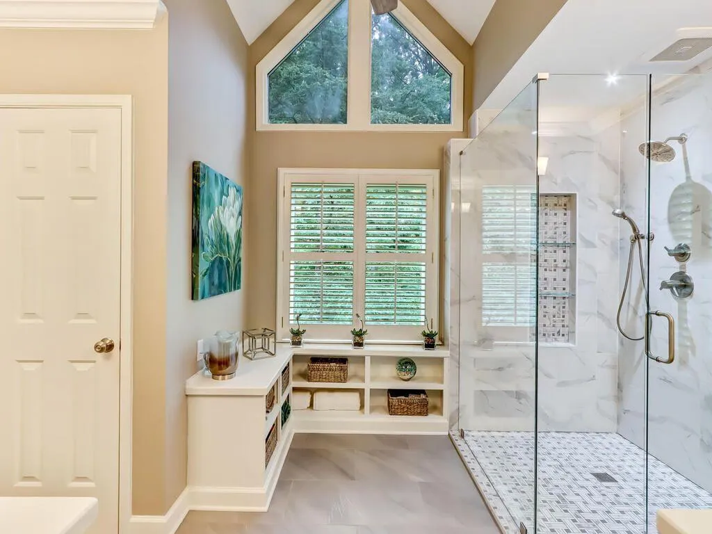 1705 Redbourne Drive, Atlanta, Georgia 30350, 5 Bedrooms Bedrooms, ,5 BathroomsBathrooms,Residential,Sold,1705 Redbourne Drive,7235240