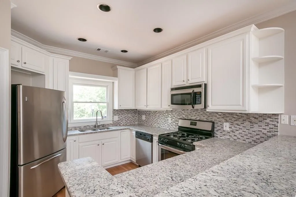 8635 Hope Mews Court, Sandy Springs, Georgia 30350, 2 Bedrooms Bedrooms, ,3 BathroomsBathrooms,Residential,Sold,8635 Hope Mews Court,5724872