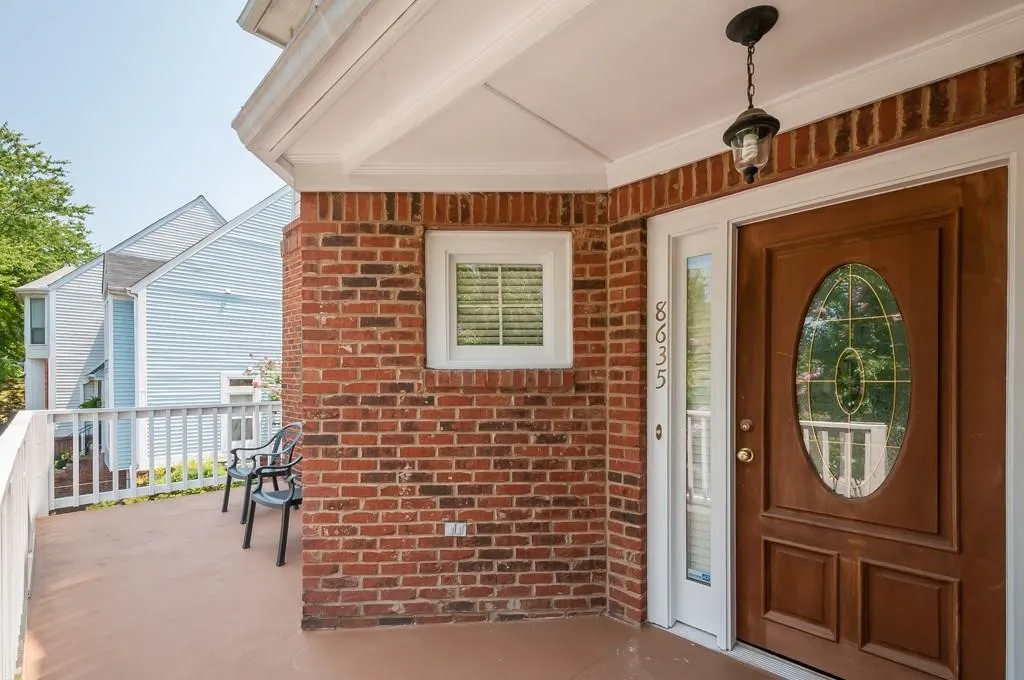 8635 Hope Mews Court, Sandy Springs, Georgia 30350, 2 Bedrooms Bedrooms, ,3 BathroomsBathrooms,Residential,Sold,8635 Hope Mews Court,5724872
