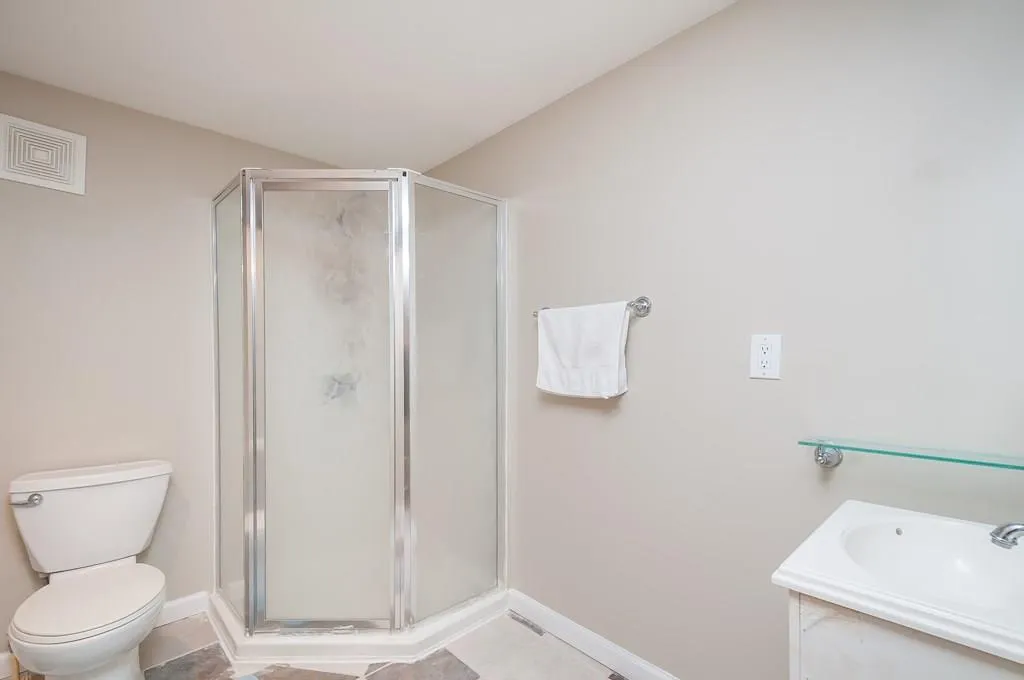 8635 Hope Mews Court, Sandy Springs, Georgia 30350, 2 Bedrooms Bedrooms, ,3 BathroomsBathrooms,Residential,Sold,8635 Hope Mews Court,5724872