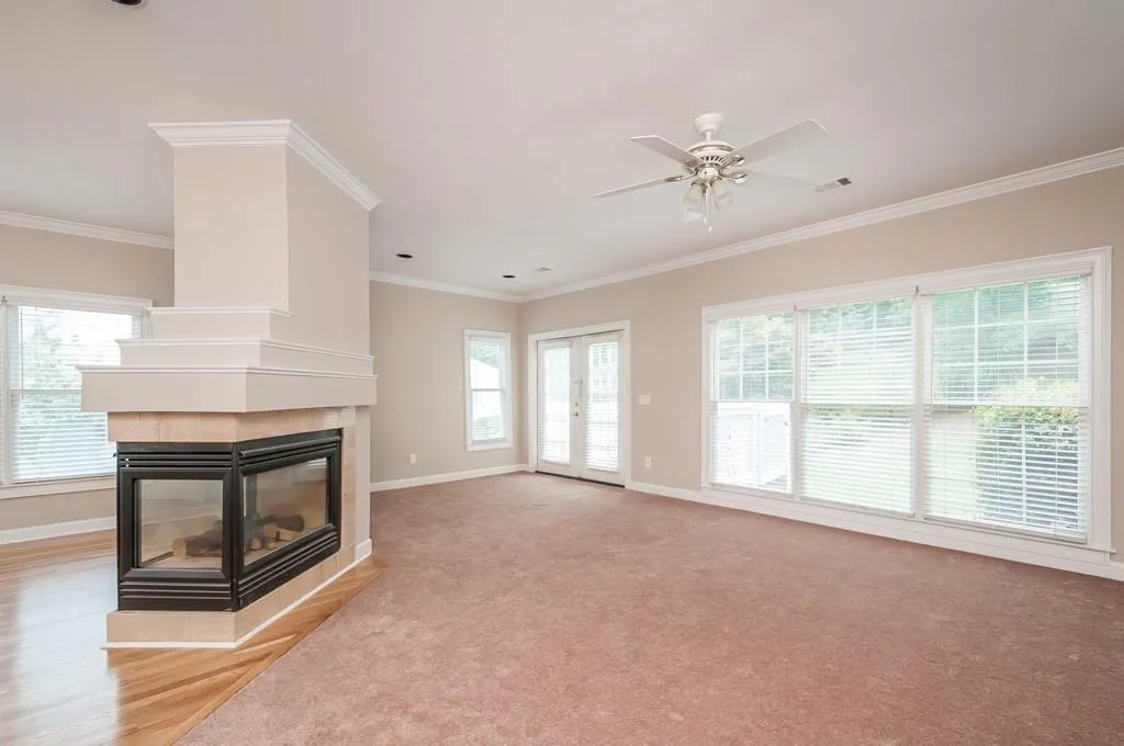 8635 Hope Mews Court, Sandy Springs, Georgia 30350, 2 Bedrooms Bedrooms, ,3 BathroomsBathrooms,Residential,Sold,8635 Hope Mews Court,5724872