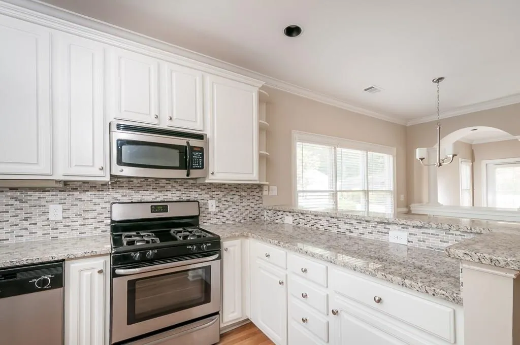 8635 Hope Mews Court, Sandy Springs, Georgia 30350, 2 Bedrooms Bedrooms, ,3 BathroomsBathrooms,Residential,Sold,8635 Hope Mews Court,5724872