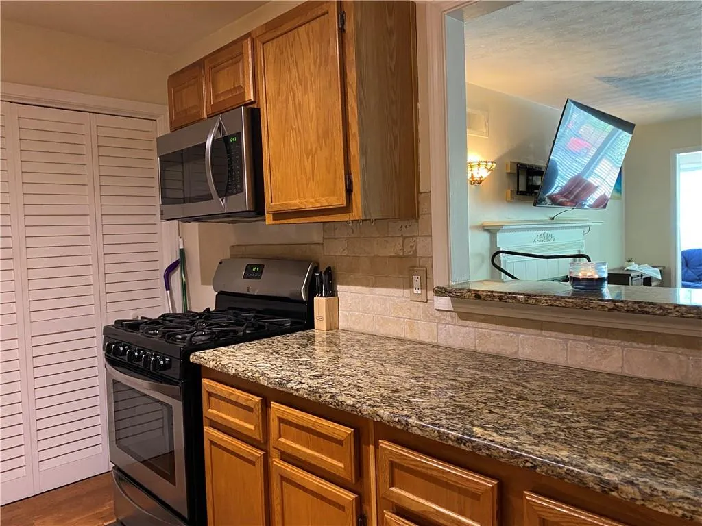 1305 Gettysburg Place, Sandy Springs, Georgia 30350, 2 Bedrooms Bedrooms, ,2 BathroomsBathrooms,Residential,Sold,1305 Gettysburg Place,7210000