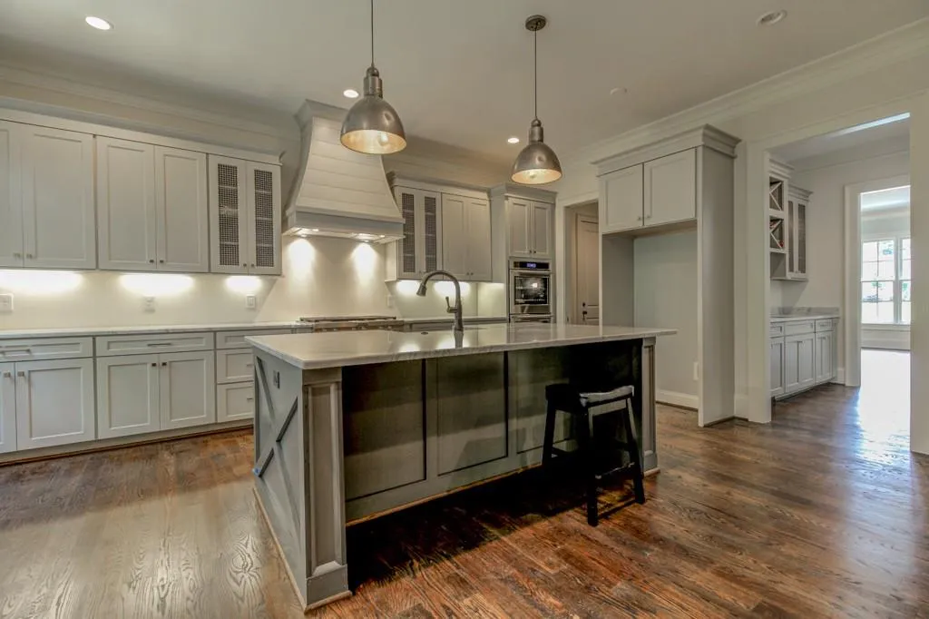 200 Laurel Forest Circle Ne, Atlanta, Georgia 30342, 6 Bedrooms Bedrooms, ,6 BathroomsBathrooms,Residential,Sold,200 Laurel Forest Circle Ne,5563687