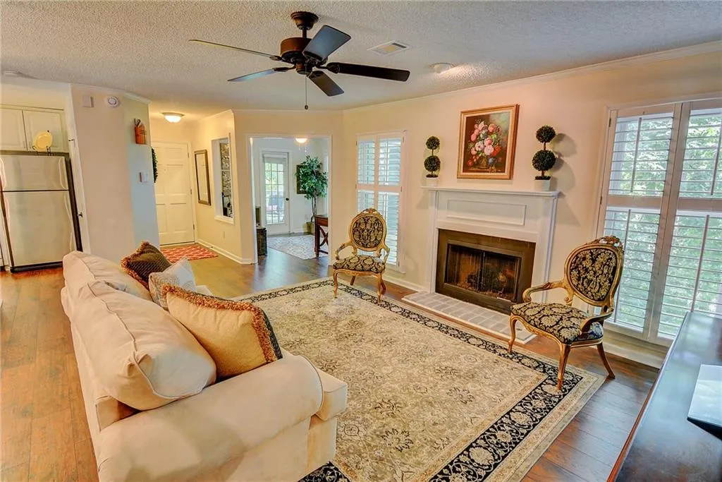 111 Bainbridge Drive, Atlanta, Georgia 30327, 2 Bedrooms Bedrooms, ,2 BathroomsBathrooms,Residential,Sold,111 Bainbridge Drive,5854729