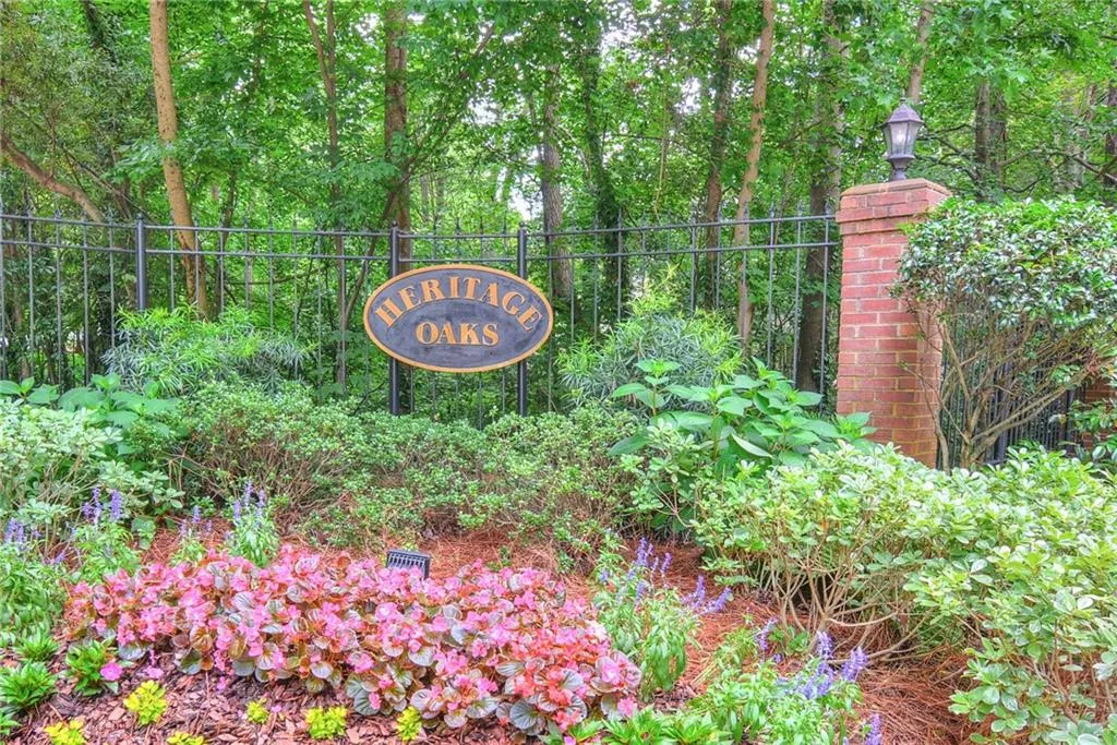 111 Bainbridge Drive, Atlanta, Georgia 30327, 2 Bedrooms Bedrooms, ,2 BathroomsBathrooms,Residential,Sold,111 Bainbridge Drive,5854729