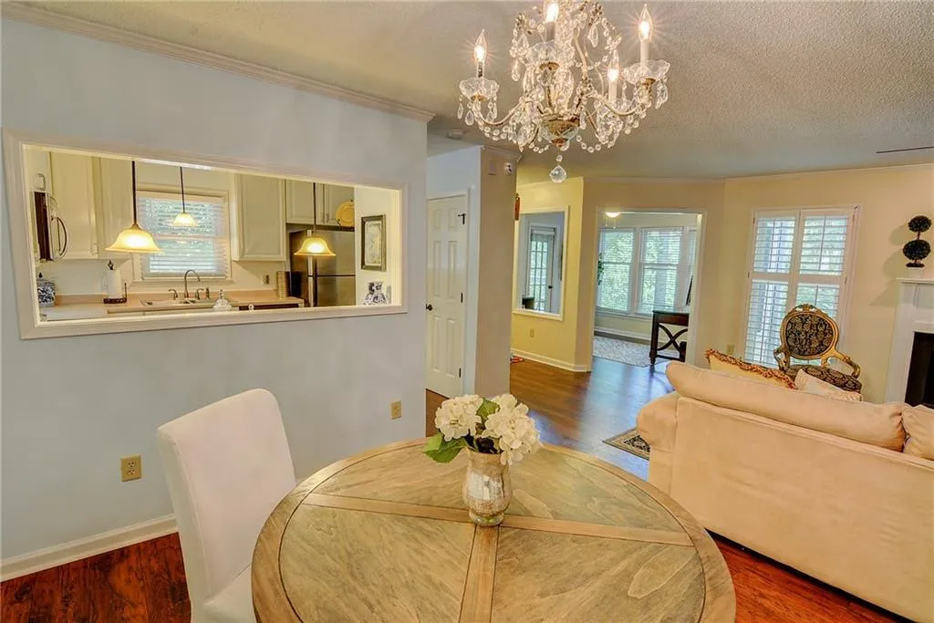 111 Bainbridge Drive, Atlanta, Georgia 30327, 2 Bedrooms Bedrooms, ,2 BathroomsBathrooms,Residential,Sold,111 Bainbridge Drive,5854729