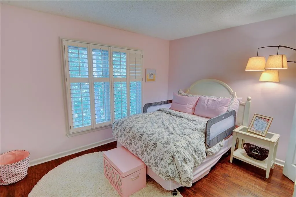 111 Bainbridge Drive, Atlanta, Georgia 30327, 2 Bedrooms Bedrooms, ,2 BathroomsBathrooms,Residential,Sold,111 Bainbridge Drive,5854729