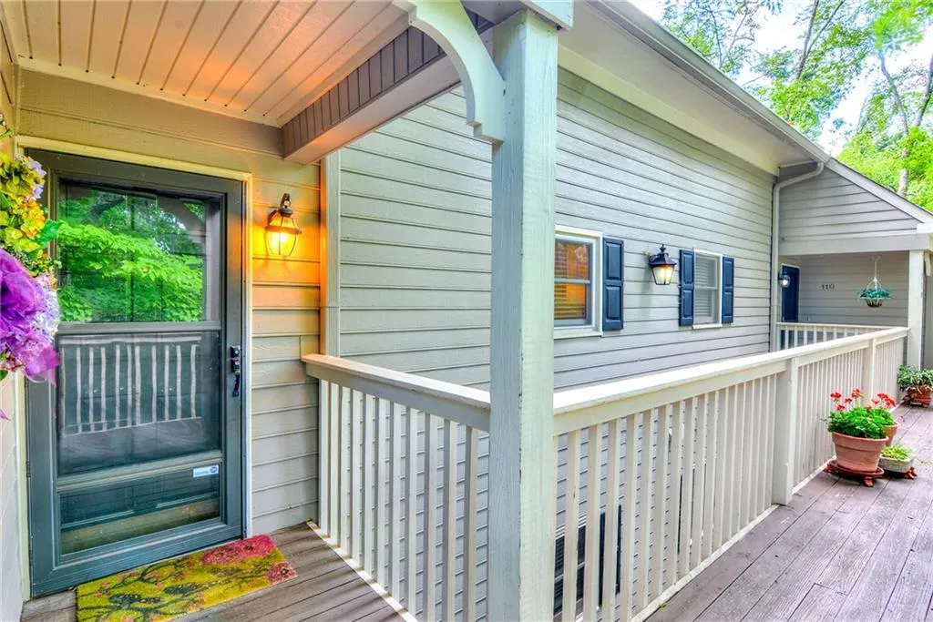 111 Bainbridge Drive, Atlanta, Georgia 30327, 2 Bedrooms Bedrooms, ,2 BathroomsBathrooms,Residential,Sold,111 Bainbridge Drive,5854729