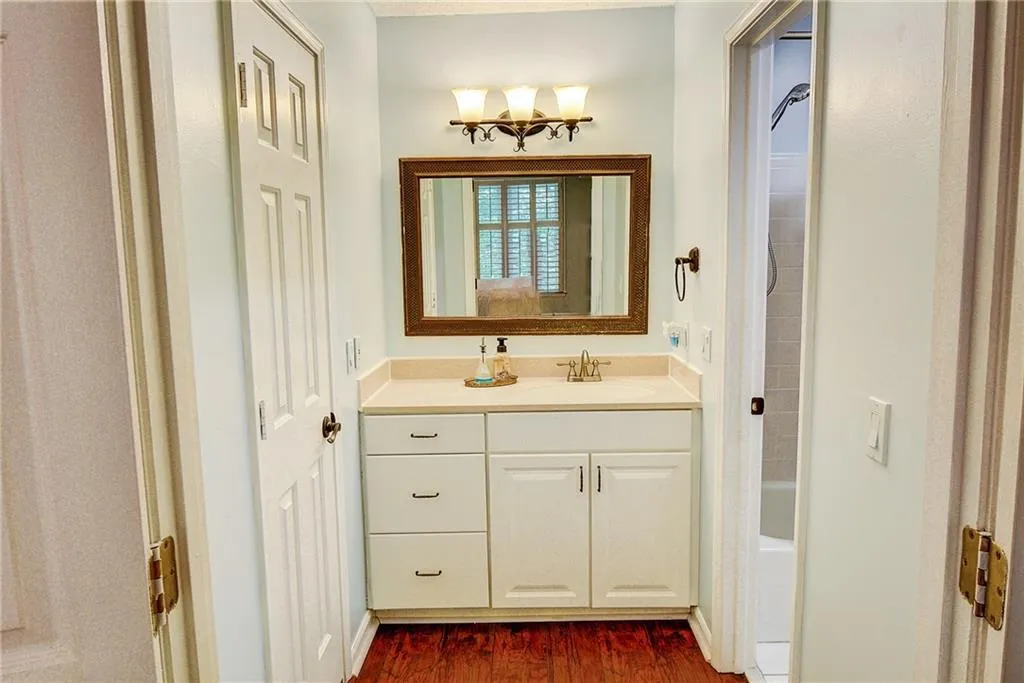 111 Bainbridge Drive, Atlanta, Georgia 30327, 2 Bedrooms Bedrooms, ,2 BathroomsBathrooms,Residential,Sold,111 Bainbridge Drive,5854729
