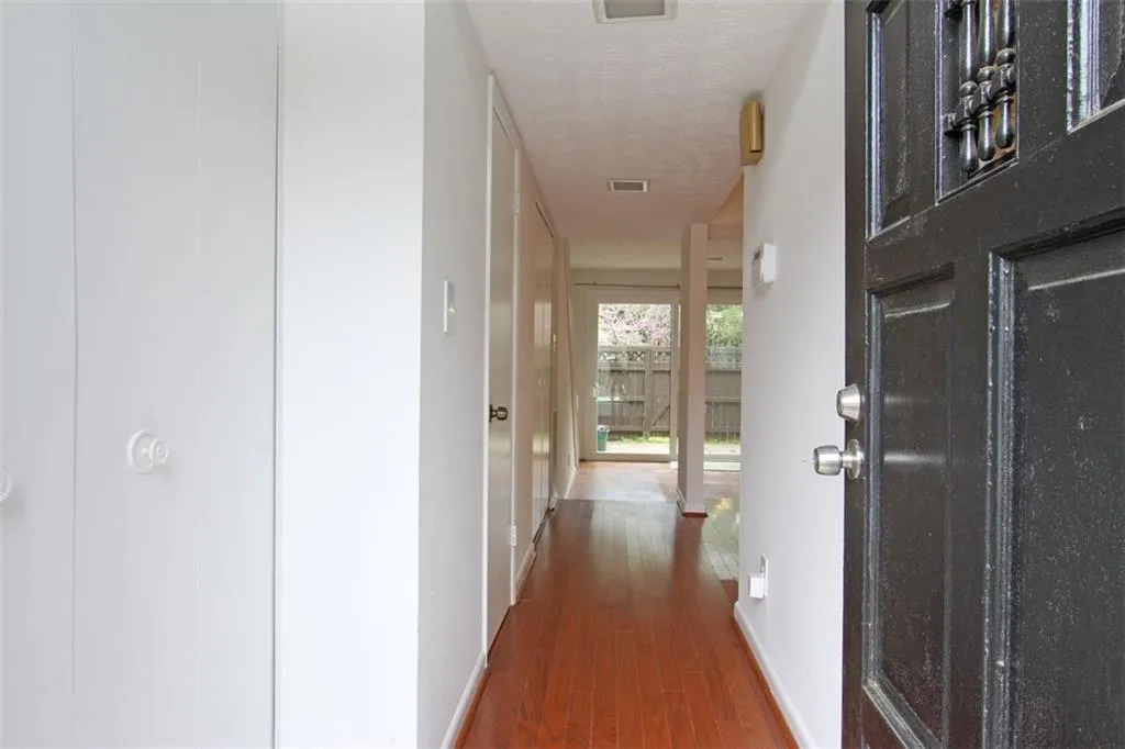 80 Goldrush Circle, Sandy Springs, Georgia 30328, 2 Bedrooms Bedrooms, ,2 BathroomsBathrooms,Residential,Sold,80 Goldrush Circle,5807914