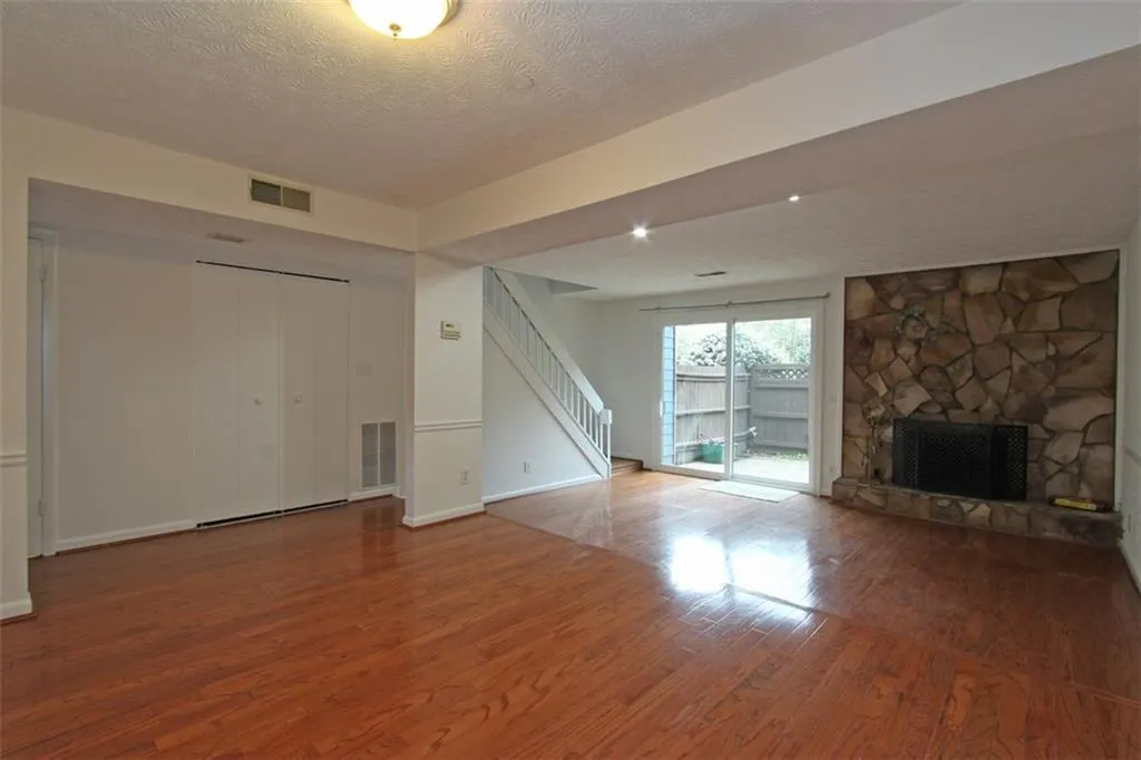 80 Goldrush Circle, Sandy Springs, Georgia 30328, 2 Bedrooms Bedrooms, ,2 BathroomsBathrooms,Residential,Sold,80 Goldrush Circle,5807914