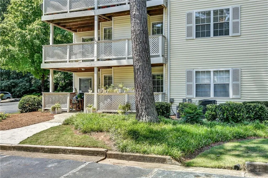 6806 Glenridge Drive Unit G, Sandy Springs, Georgia 30328, 2 Bedrooms Bedrooms, ,2 BathroomsBathrooms,Residential,Sold,6806 Glenridge Drive Unit G,6603804