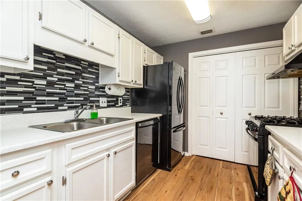 1003 Gettysburg Place Unit 1003, Sandy Springs, Georgia 30350, 2 Bedrooms Bedrooms, ,2 BathroomsBathrooms,Residential,Sold,1003 Gettysburg Place Unit 1003,6750979 1003 Gettysburg Place Unit 1003, Sandy Springs, Georgia 30350, 2 Bedrooms Bedrooms, ,2 BathroomsBathrooms,Residential,Sold,1003 Gettysburg Place Unit 1003,6750979