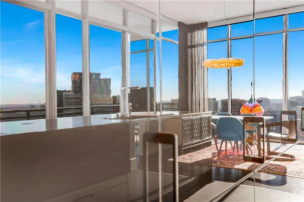 1065 Peachtree Street Ne Unit 3102, Atlanta, Georgia 30309, 3 Bedrooms Bedrooms, ,3 BathroomsBathrooms,Residential,For Sale,1065 Peachtree Street Ne Unit 3102,7512625