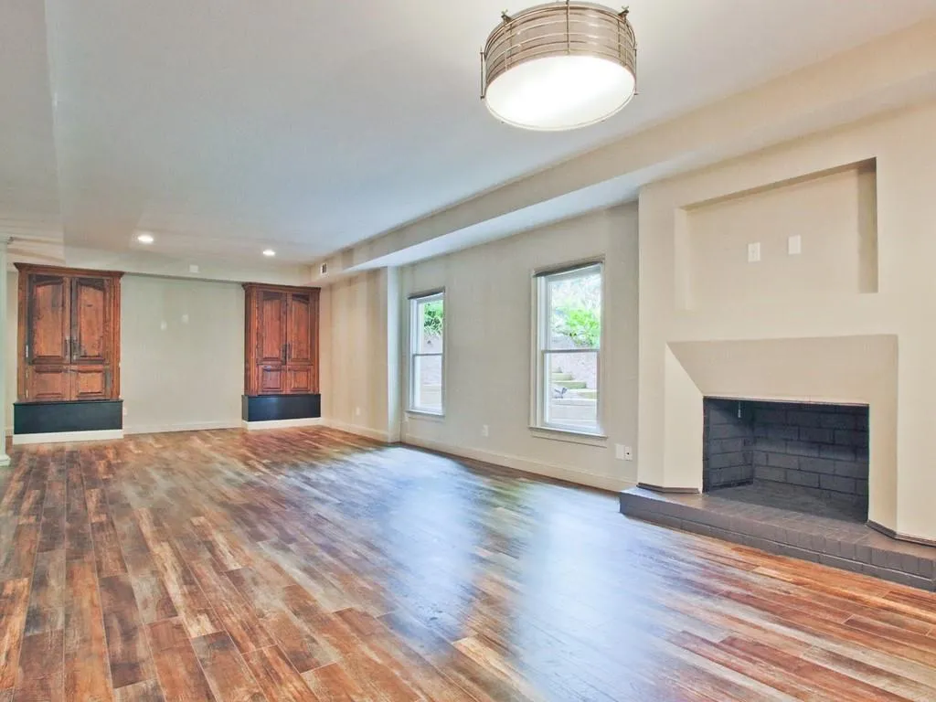 8420 Valemont Drive, Sandy Springs, Georgia 30350, 5 Bedrooms Bedrooms, ,4 BathroomsBathrooms,Residential,Sold,8420 Valemont Drive,6775207