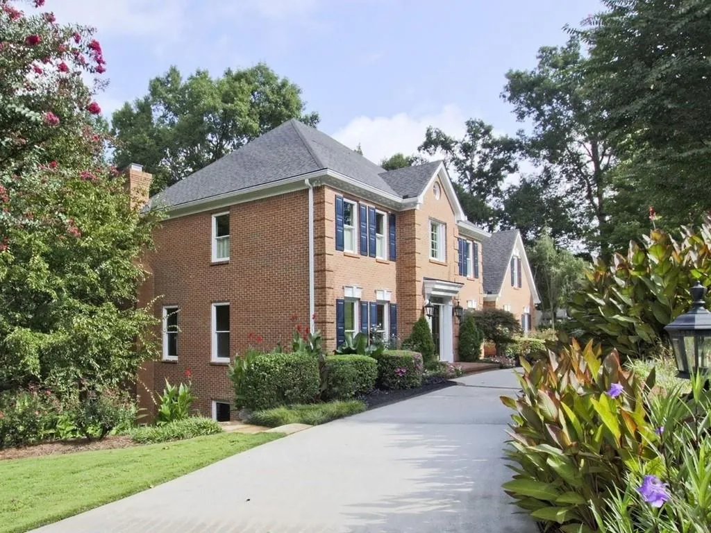8420 Valemont Drive, Sandy Springs, Georgia 30350, 5 Bedrooms Bedrooms, ,4 BathroomsBathrooms,Residential,Sold,8420 Valemont Drive,6775207