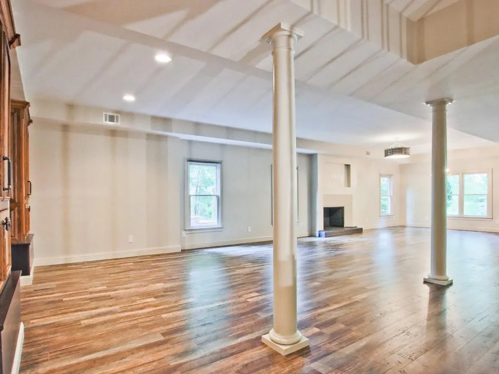 8420 Valemont Drive, Sandy Springs, Georgia 30350, 5 Bedrooms Bedrooms, ,4 BathroomsBathrooms,Residential,Sold,8420 Valemont Drive,6775207