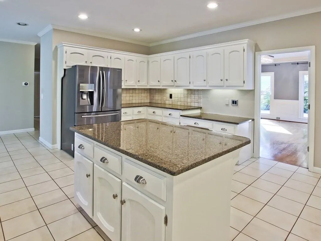 8420 Valemont Drive, Sandy Springs, Georgia 30350, 5 Bedrooms Bedrooms, ,4 BathroomsBathrooms,Residential,Sold,8420 Valemont Drive,6775207