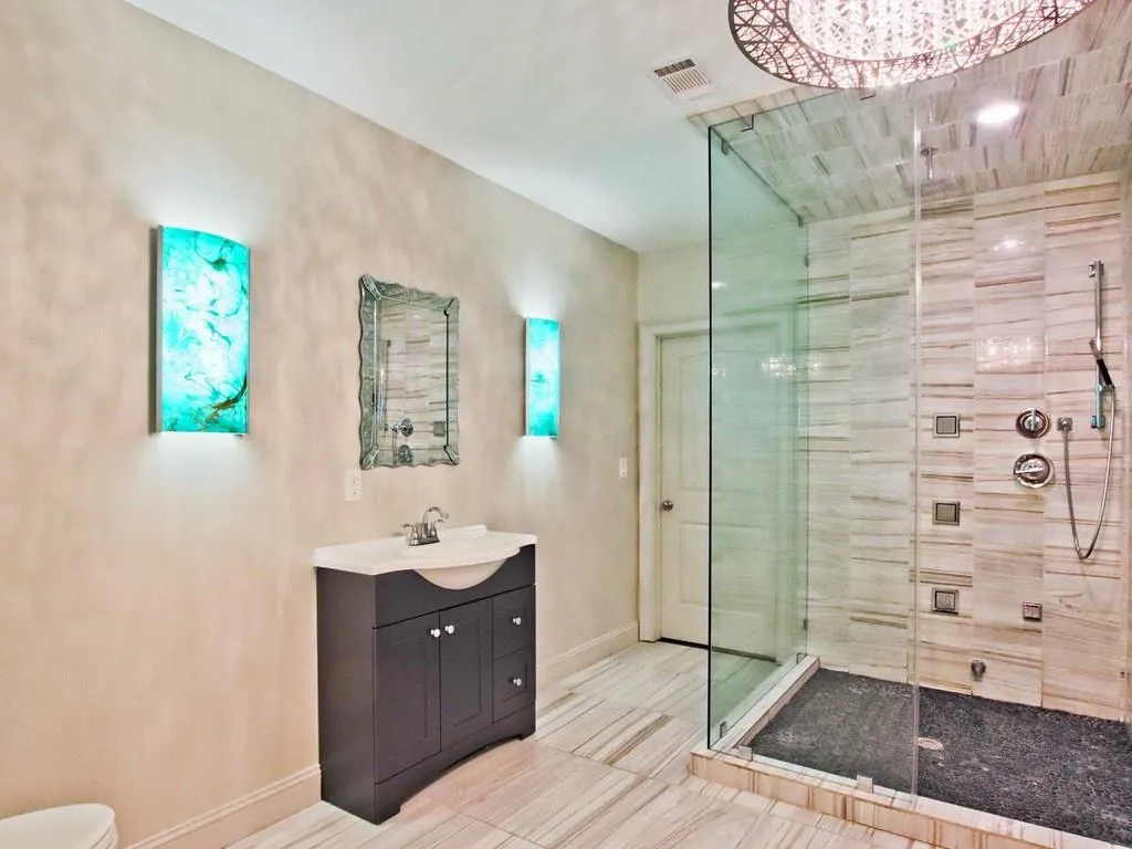 8420 Valemont Drive, Sandy Springs, Georgia 30350, 5 Bedrooms Bedrooms, ,4 BathroomsBathrooms,Residential,Sold,8420 Valemont Drive,6775207