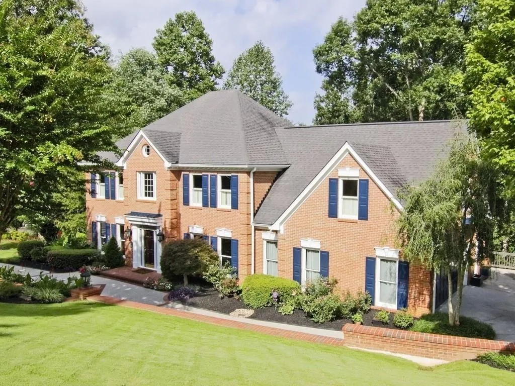 8420 Valemont Drive, Sandy Springs, Georgia 30350, 5 Bedrooms Bedrooms, ,4 BathroomsBathrooms,Residential,Sold,8420 Valemont Drive,6775207